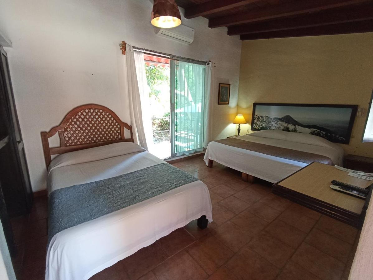 Hotel Posada Comala 3*
